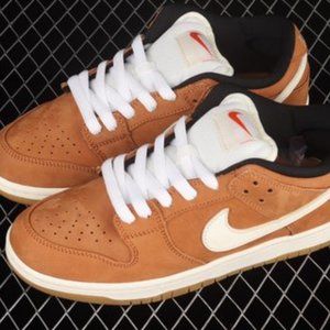 NK SB Dunk Low Pro iso